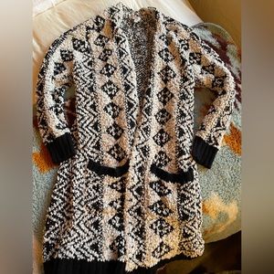 Cozy Solitaire Womens long black and white cardigan size medium super soft